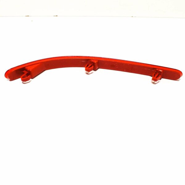 7L6945105A - NEW VOLKSWAGEN TOUAREG 7L REAR BUMPER LEFT REFLECTOR 7L6945105A