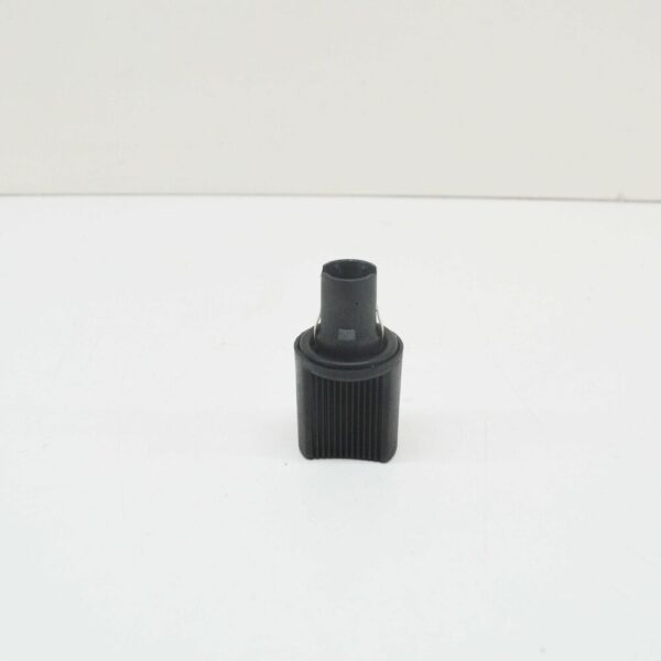 7M3953124A - NEW VW TRANSPORTER T5 HEADLIGHT BULB SOCKET MOUNTING 7M3953124A ORIGINAL
