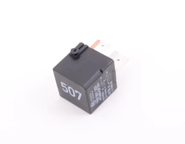7N0951253 - NEW VOLKSWAGEN BEETLE A5 507 RELAY 7N0951253 ORIGINAL