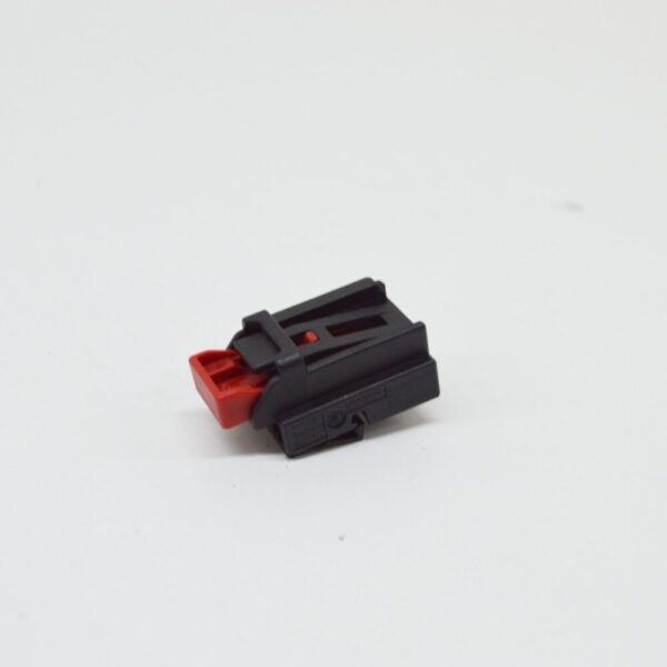 7N0972704 - NEW VW GOLF MK7 4-PIN FLAT CONTACT HOUSING WITH CONTACT LOCK 7N0972704