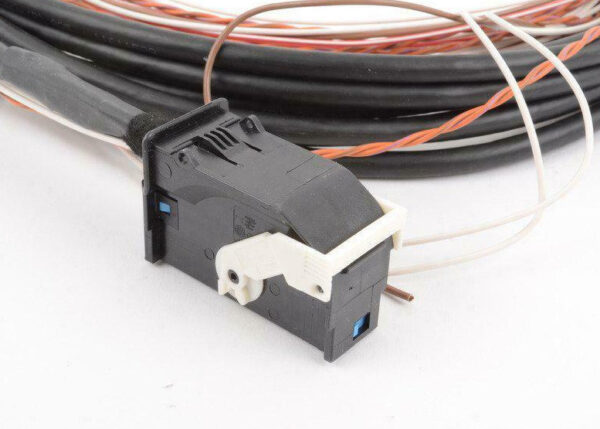 7N1971327 - NEW VW CC 358 REVERSING CAMERA SYSTEM ADAPTER CABLE LOOM 7N1971327 ORIGINAL