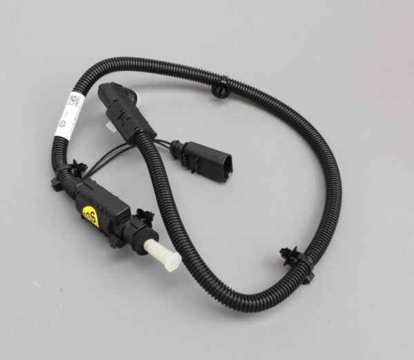 7P0131984A - NEW VW TOURAN 5T1 #REDUCTION AGENT SUPPLY LINE 7P0131984A ORIGINAL