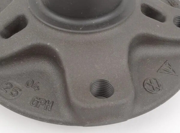 7P0501655A - NEW VW TOUAREG 7P MK2 FRONT WHEEL HUB 7P0501655A ORIGINAL
