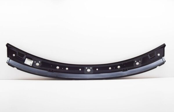 7P0806713B - Volkswagen Touareg 7P Upper Front Scuttle 7P0806713B NEW