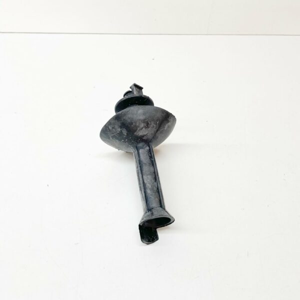7P0820119 - NEW VW TOUAREG 7LA,7L6,7L7 HEATER BOX WATER DRAIN TUBE 7P0820119 ORIGINAL