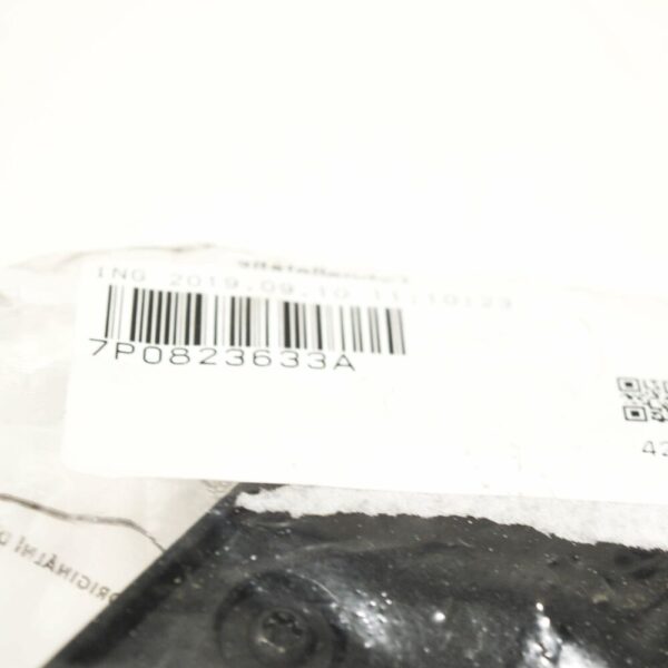 7P0823633A - NEW VW TOUAREG 2011-2016 RHD BONNET APPROVAL HALL 7P0823633A ORIGINAL