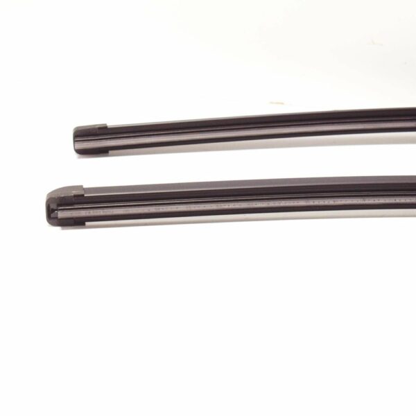 7P0998002 - NEW VOLKSWAGEN TOUAREG 7P5 FRONT WINDSHIELD WIPER BLADE SET 7P0998002