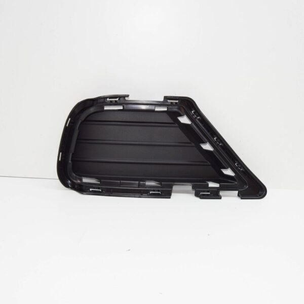 7P6807233B9B9 - VW TOUAREG 7P MK2 Front Bumper Left Closing Element 7P6807233B9B9 NEW