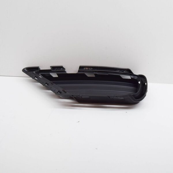 7P6807233B9B9 - VW TOUAREG 7P MK2 Front Bumper Left Closing Element 7P6807233B9B9 NEW