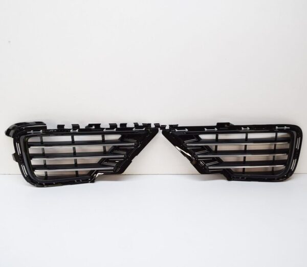 7P6854662D041 - VW TOUAREG 7LA R Line Front Bumper L/R Grille Set 7P6854662D041 NEW GENUINE
