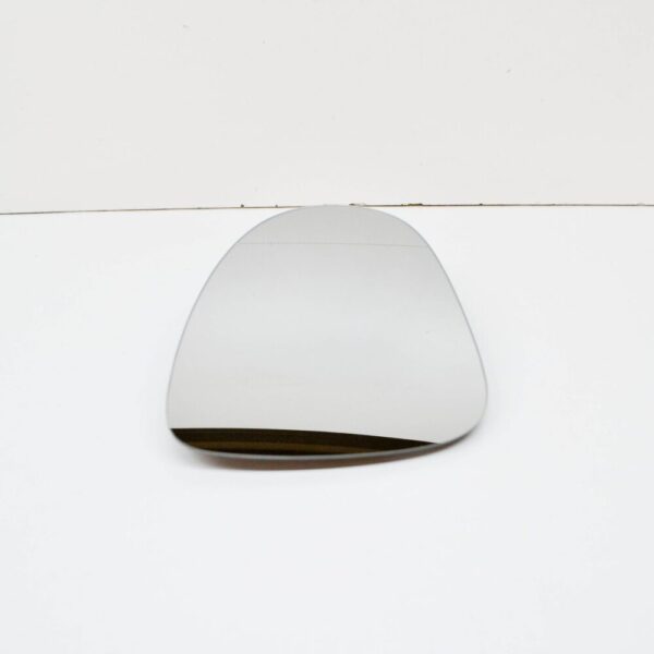 7P6857522C - NEW VW TOUAREG 7P FRONT RIGHT DOOR MIRROR GLASS 7P6857522C ORIGINAL