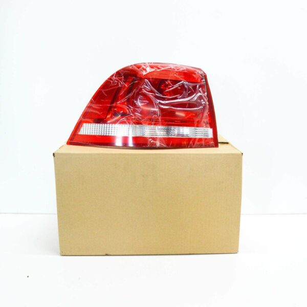 7P6945095G - NEW VOLKSWAGEN TOUAREG 7P REAR LEFT TAIL LIGHT 7P6945095G ORIGINAL