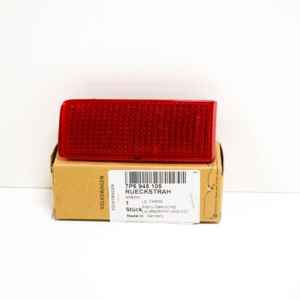 7P6945105 - Volkswagen Touareg 7P rear left inner rear reflector 7P6945105 new genuine