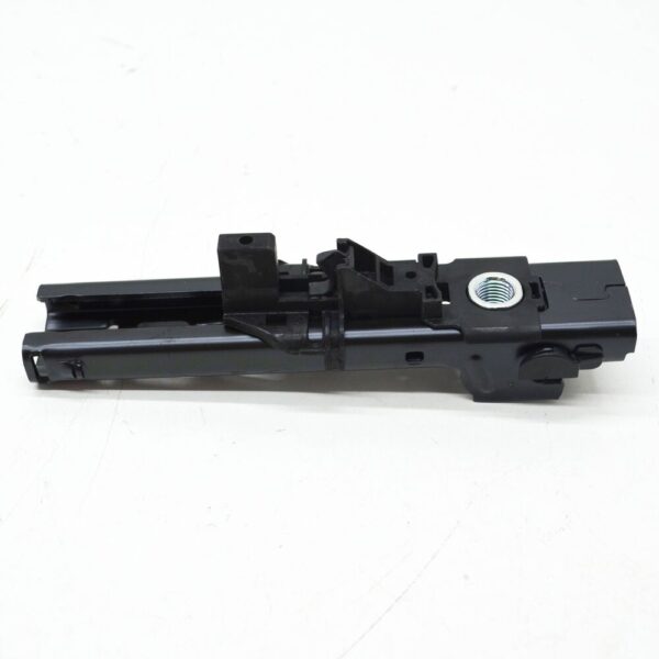 8V0857819A - NEW VW GOLF MK7 FRONT SEAT BELT HEIGHT ADJUSTER 8V0857819A
