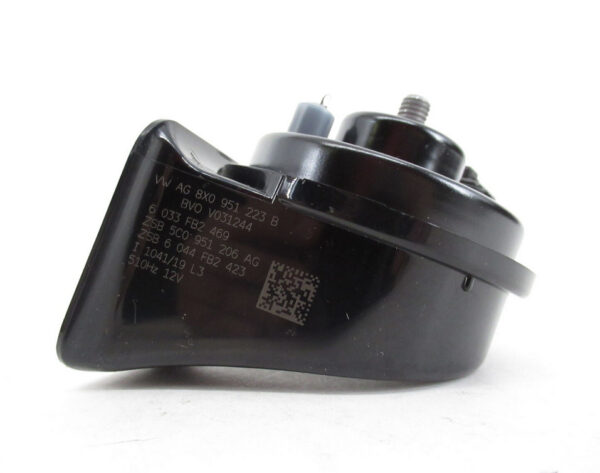 8X0951223B - NEW VOLKSWAGEN BEETLE 5C HIGH NOTE HORN SIGNAL 8X0951223B