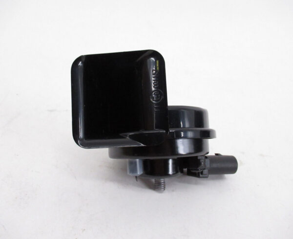 8X0951223B - NEW VOLKSWAGEN BEETLE 5C HIGH NOTE HORN SIGNAL 8X0951223B