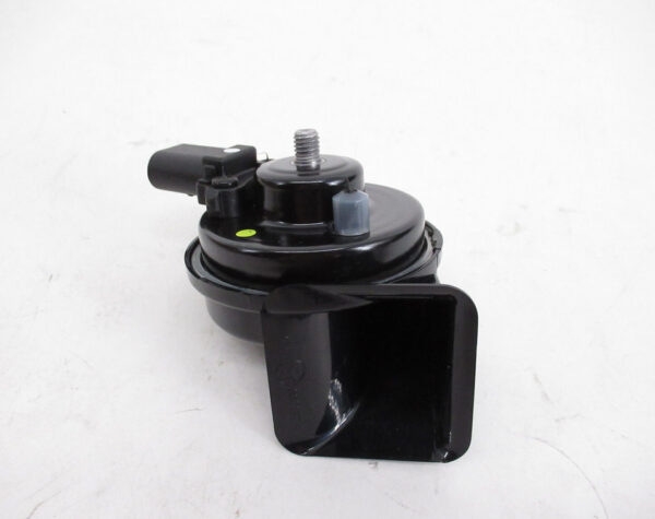 8X0951223B - NEW VOLKSWAGEN BEETLE 5C HIGH NOTE HORN SIGNAL 8X0951223B