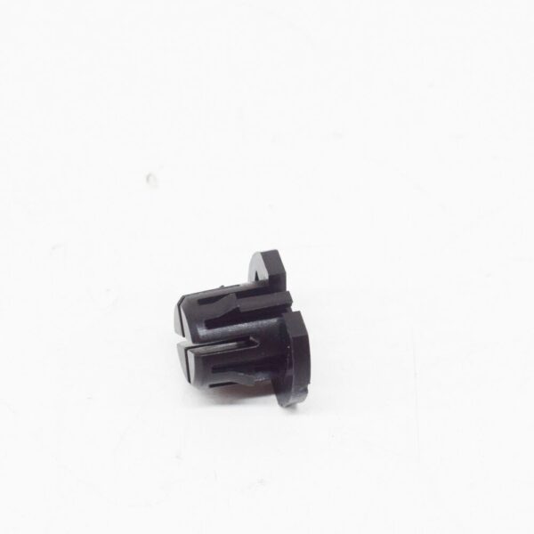 WHT003491 - NEW VW PASSAT B7 UNDERBODY TRIM BOLT EXPAND BY NUT WHT003491 ORIGINAL