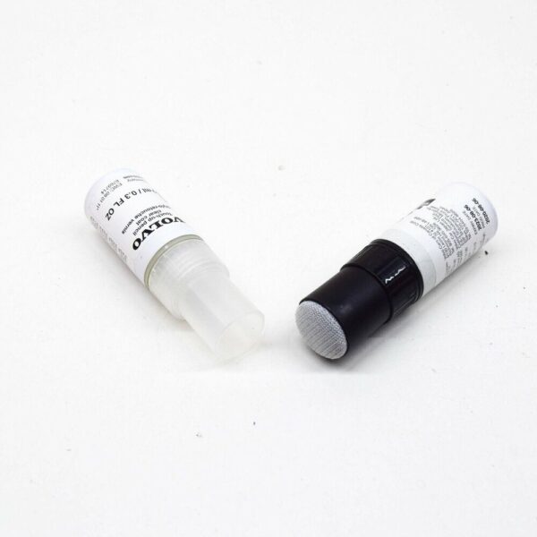31266542 - Volvo C30 Original Ice White Retouching Pen Set 31266542