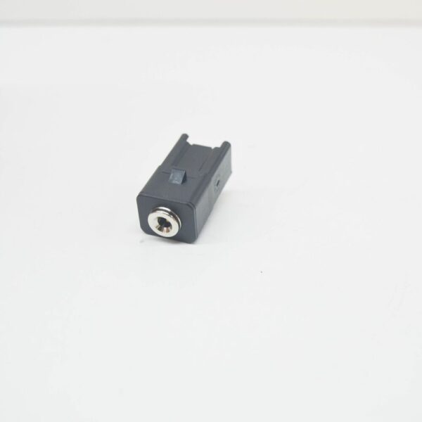 31285608 - Volvo C30 Auxiliary USB Input Female 31285608 NEW Original