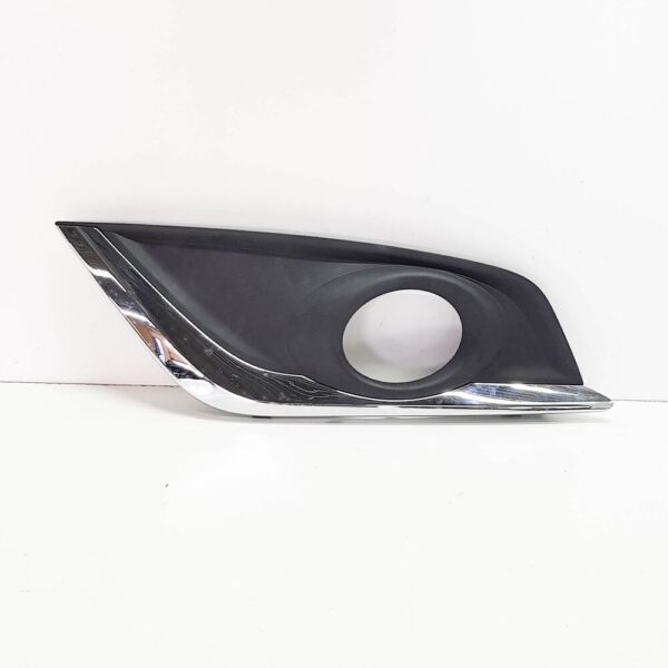 31323593 - Volvo C70 MK2 front right fog bezel 31323593 NEW original